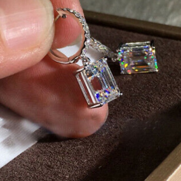 NEW Cushion Cut Cubic Zircon Earrings Crystal CZ - Picture 8 of 8